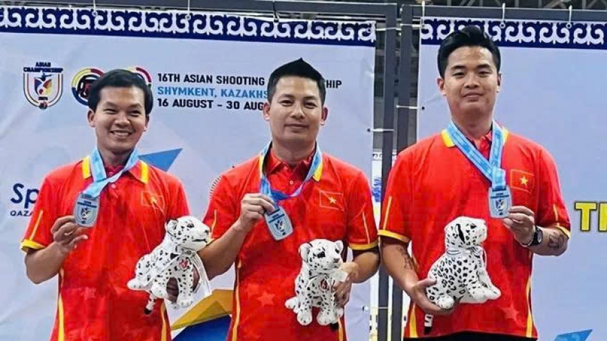 Silver for Vietnamese team in 25m men’s pistol at Asian Shooting Championship